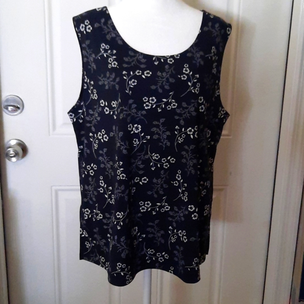Casual Corner Annex Woman, XL Sleeveless Blouse